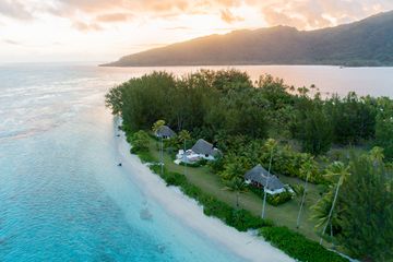 Aerial of Motu Nao Nao island