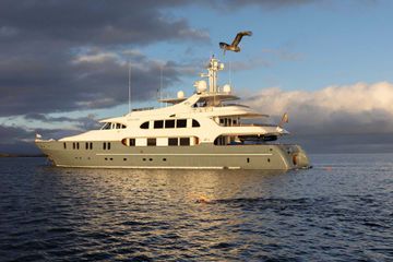 Aqua Mare small cruise ship, luxury interiors