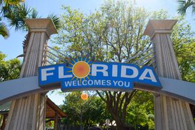 Welcome to Florida sign