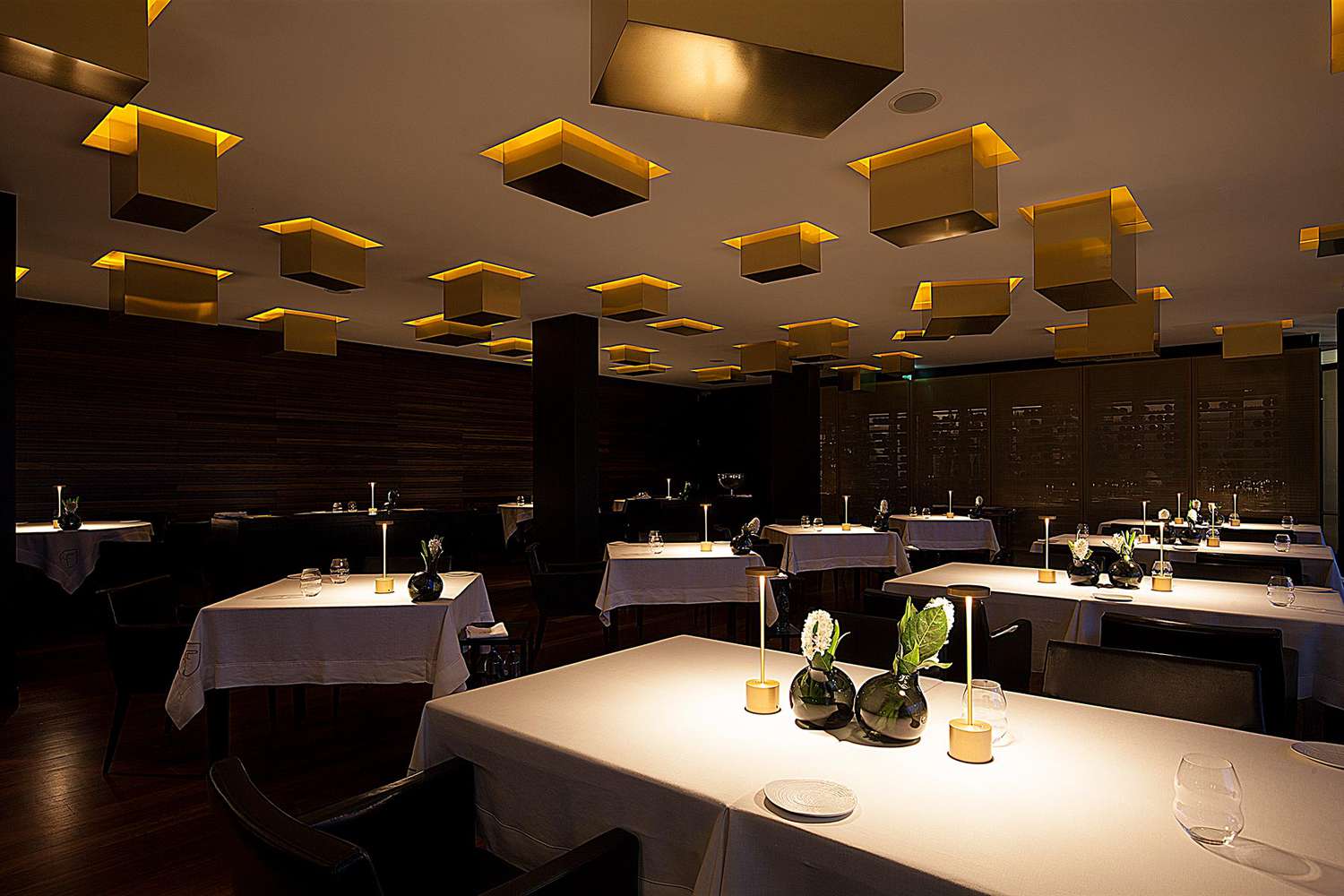Dinning Room inside Restaurante Feitoria in Lisbon