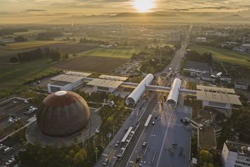 A overheard view of a museum and surrounding streets