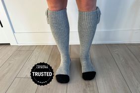 Wolf bluetooth enable mobile warming heated socks
