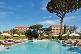 Pool and main building of the Grand Hotel Excelsior Vittoria in Italy