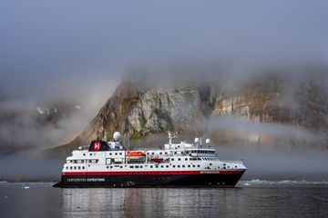Exterior of the MS Spitsbergen