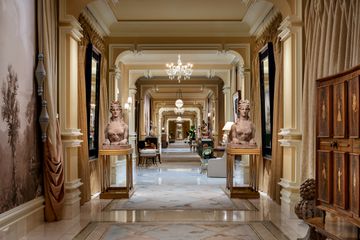 Arrival Gallery at Wynn Villa