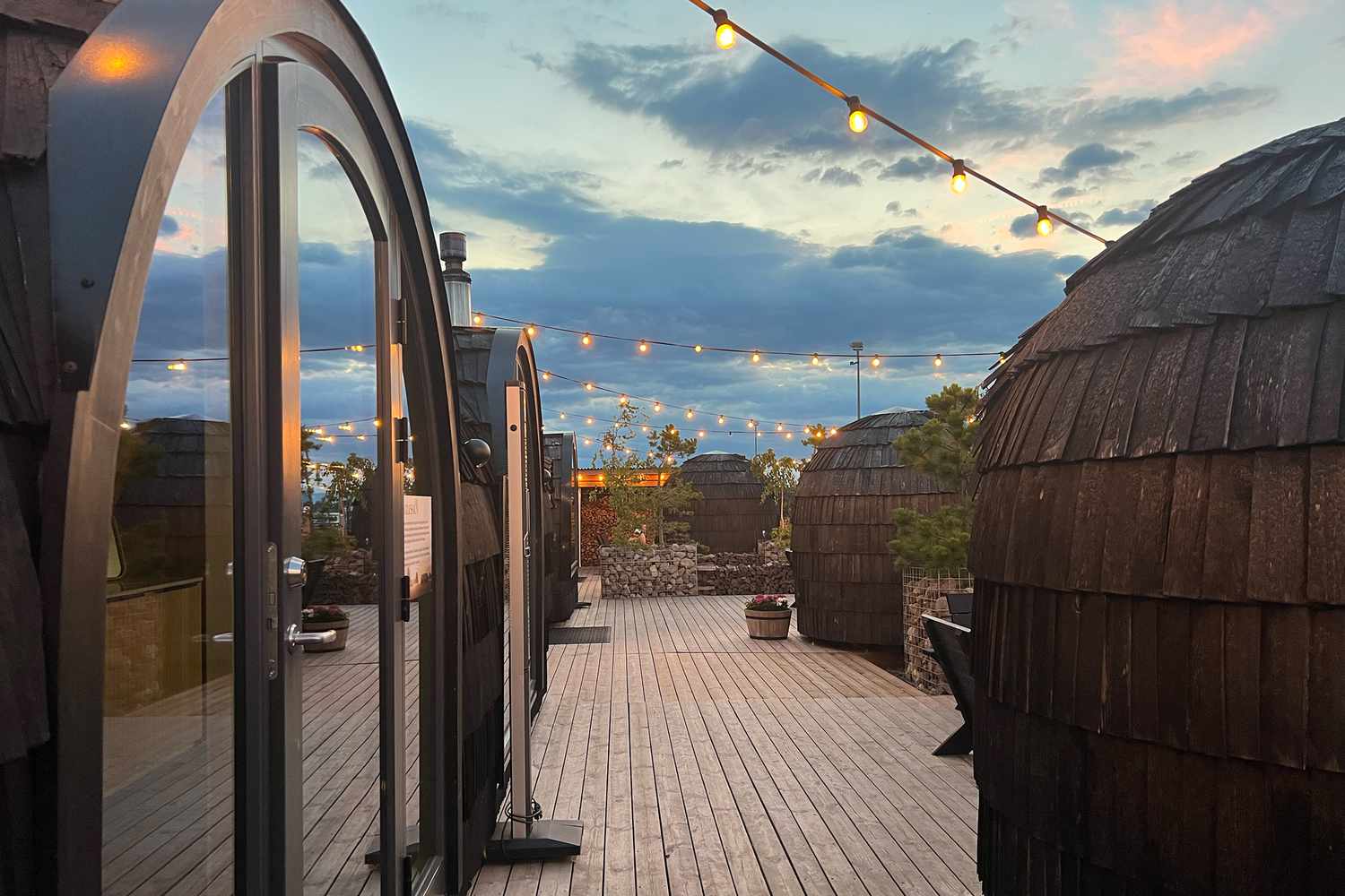 Iglu bar at Sunset