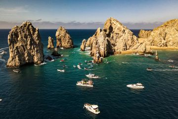 Crag and sea in Los Cabos San Lucas, Mexico
