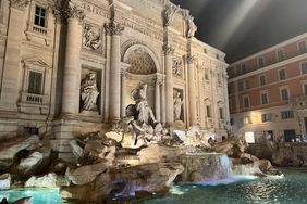 Trevi Fountain 