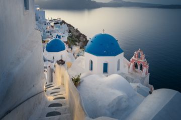 Blue domes at Oia 