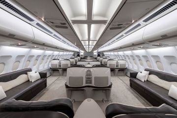 The lounge on board a Safrans du Monde private plane 