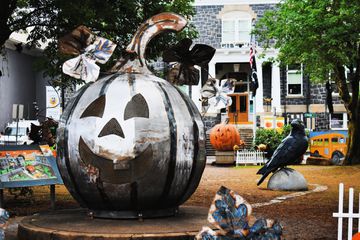 Large halloween decorations