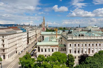 Famous buildings along Ringastrasse in Vienna