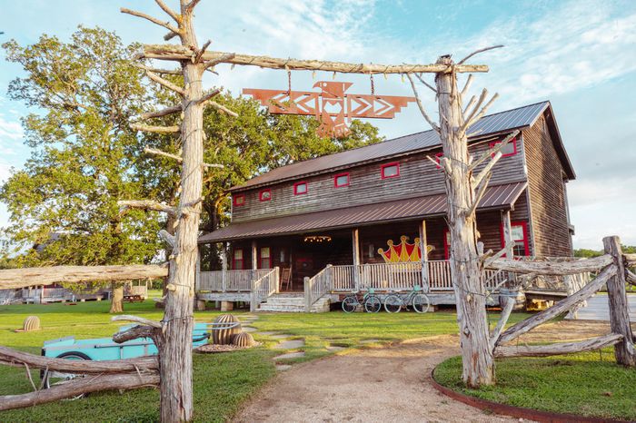 Exterior of Wander Inn