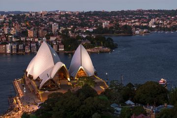 They Sydney Opera House at dusk