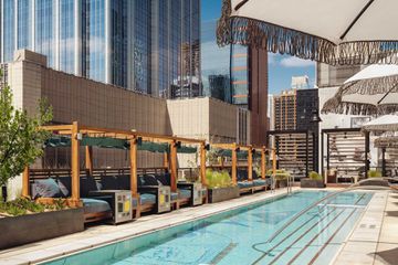 Thompson Hotel Austin pool deck
