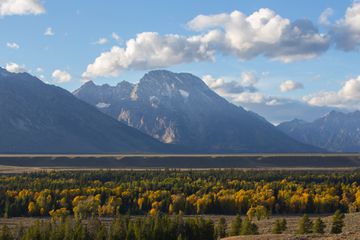 Large mountains in Yellowstone National Park